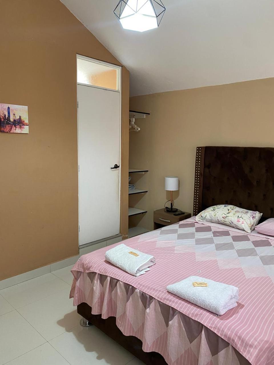 Hotel Hoskins Talara Habitaciones Con Aire Acondicionado Cerca Al Centro Refineria Y Plaza Vea 外观 照片