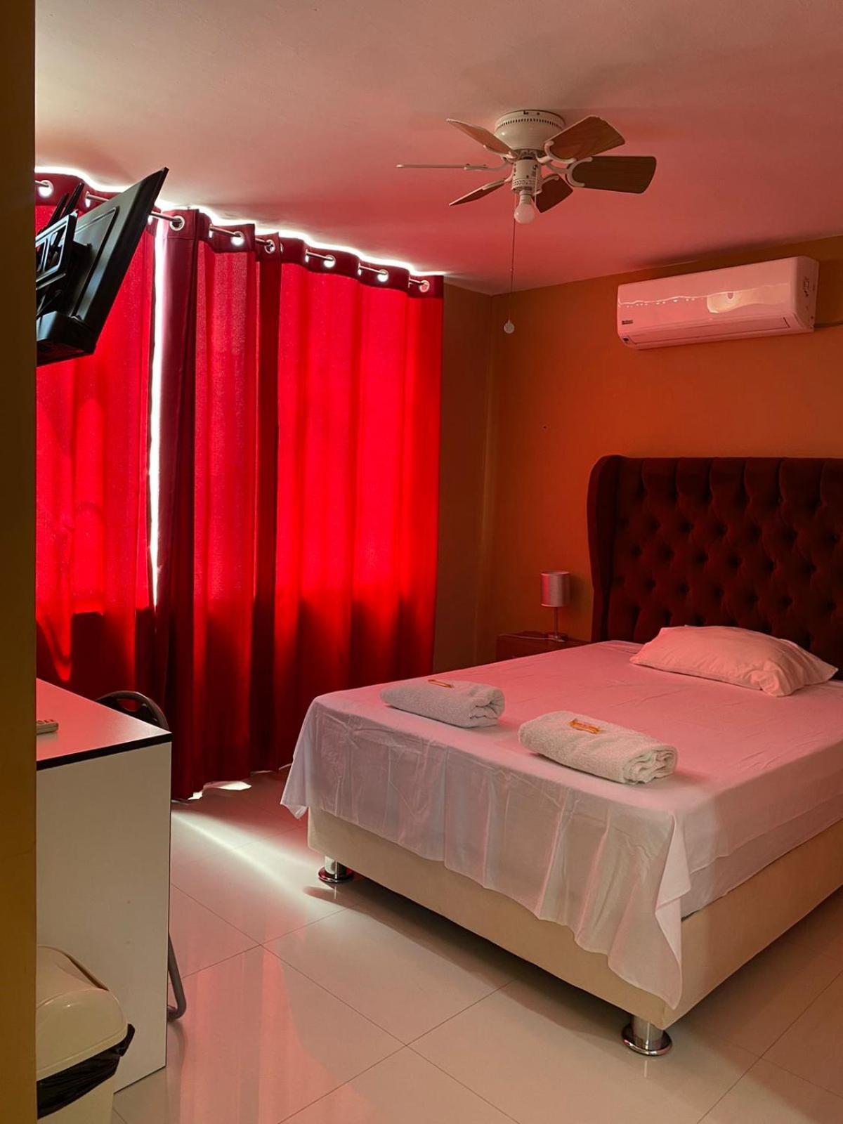 Hotel Hoskins Talara Habitaciones Con Aire Acondicionado Cerca Al Centro Refineria Y Plaza Vea 外观 照片
